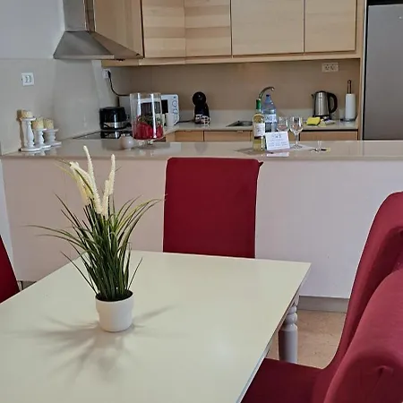 Apartament Casa Mika *